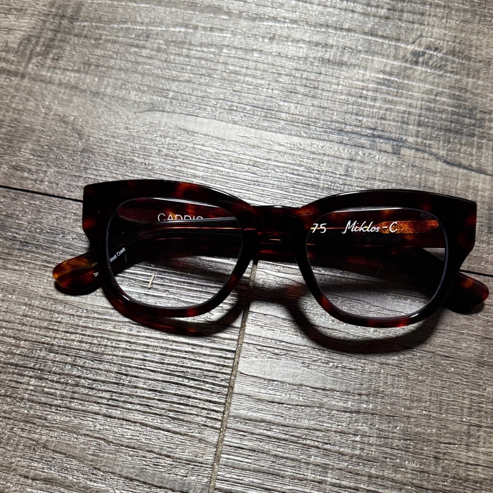 Chic Tortoise Shell Eyeglasses - image 8